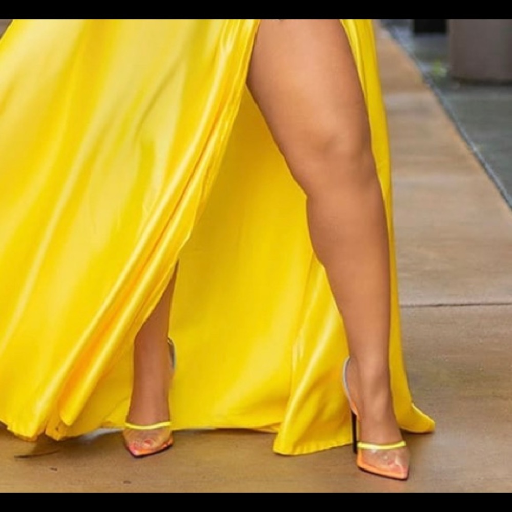 Brand New Never Worn.